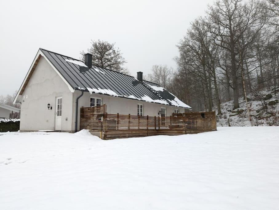 Beautiful And Cosy House Near The Lake Olofstrom Exterior photo